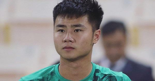 Thủ môn Văn Toản nhận tin bà nội qua đời khi đang thi đấu ở UAE