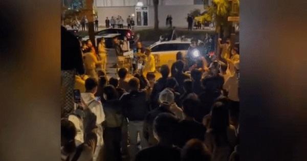 Siêu hit của Sơn Tùng được biểu diễn trên đường phố Nhật Bản