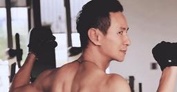 Anh bố 4 con Lý Hải 53 tuổi vẫn điển trai, sở hữu cơ bắp cuồn cuộn