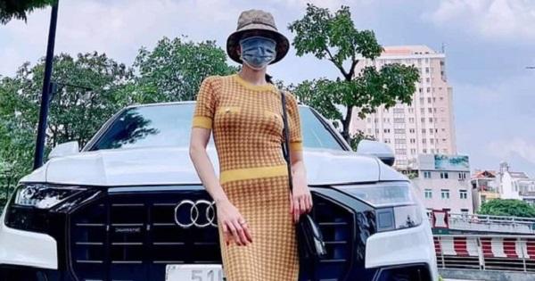 Đi cầu an, Lệ Quyên tiện thể khoe xế bạc tỷ, diện đồ lộ điểm nhạy cảm