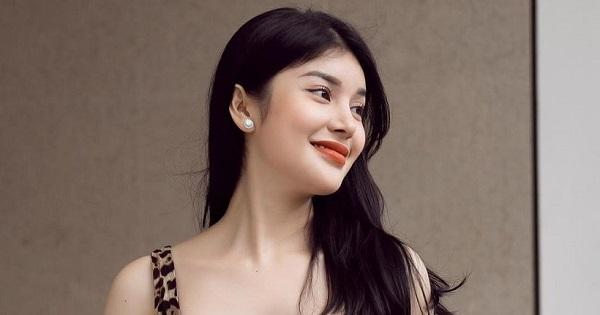 Lily Chen ẩn ý đã "nhường" bạn trai cho "nữ hoàng nội y"