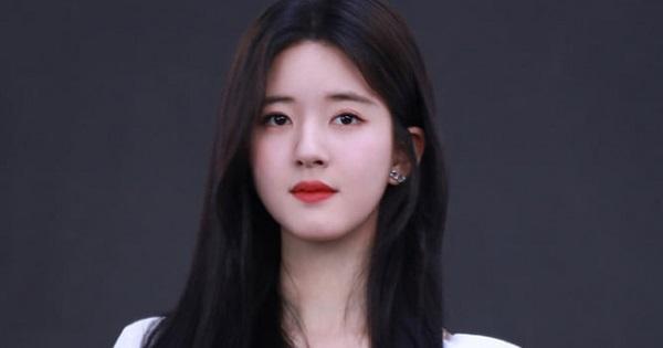 Triệu Lộ Tư chiếm sóng sự kiện với nhan sắc xinh xuất thần dù bị chụp lén