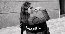 Khả Ngân đăng status tâm trạng giữa đêm