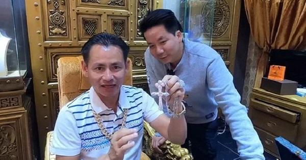 Tỷ phú kim cương Johnny Đặng lên tiếng vụ cạch mặt Khoa Pug vì "không hài lòng cách cư xử"