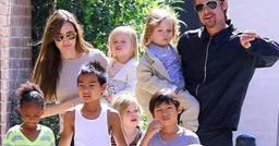 6 con của Angelina Jolie và Brad Pitt mắc bệnh tâm lý khi bị mẹ bắt trả thù bố