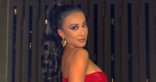 Á hậu Kim Duyên cho chị phiên dịch "thất nghiệp" trong phòng phỏng vấn kín tại Miss Universe