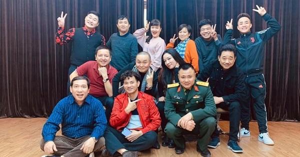 Rộ ảnh dàn nghệ sĩ đang luyện tập Táo Quân 2022