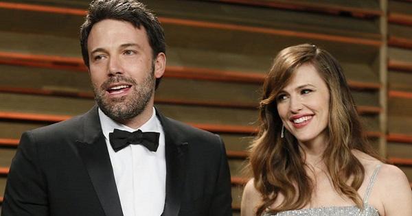 Ben Affleck nói 10 năm hôn nhân với Jennifer Garner chỉ là vì con, không hạnh phúc