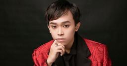 Hồ Văn Cường của hiện tại: 18 tuổi, cao 1m56, nặng 46 kg, bị suy dinh dưỡng