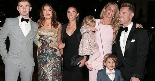 Ông bố 5 con Ronan Keating (cựu thành viên Boyzone) quyết định triệt sản