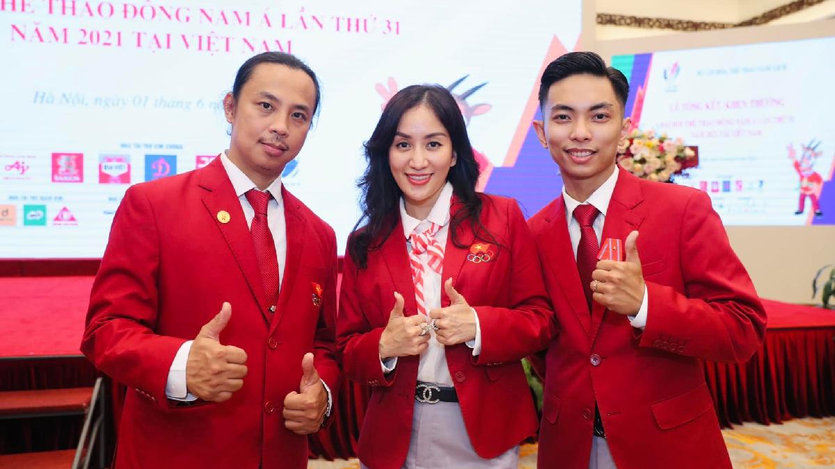 Phan Hiển nhận huân chương lao động hạng 3, tiết lộ mối quan hệ đặc biệt với Chí Anh