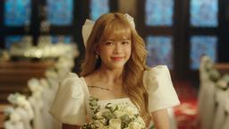 Thiều Bảo Trâm vào vai cô dâu hóa điên vì bị phản bội trong MV mới