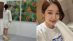 Park Shin Hye trông mòn con mắt, nuột nà khó tin sau 3 tháng sinh con