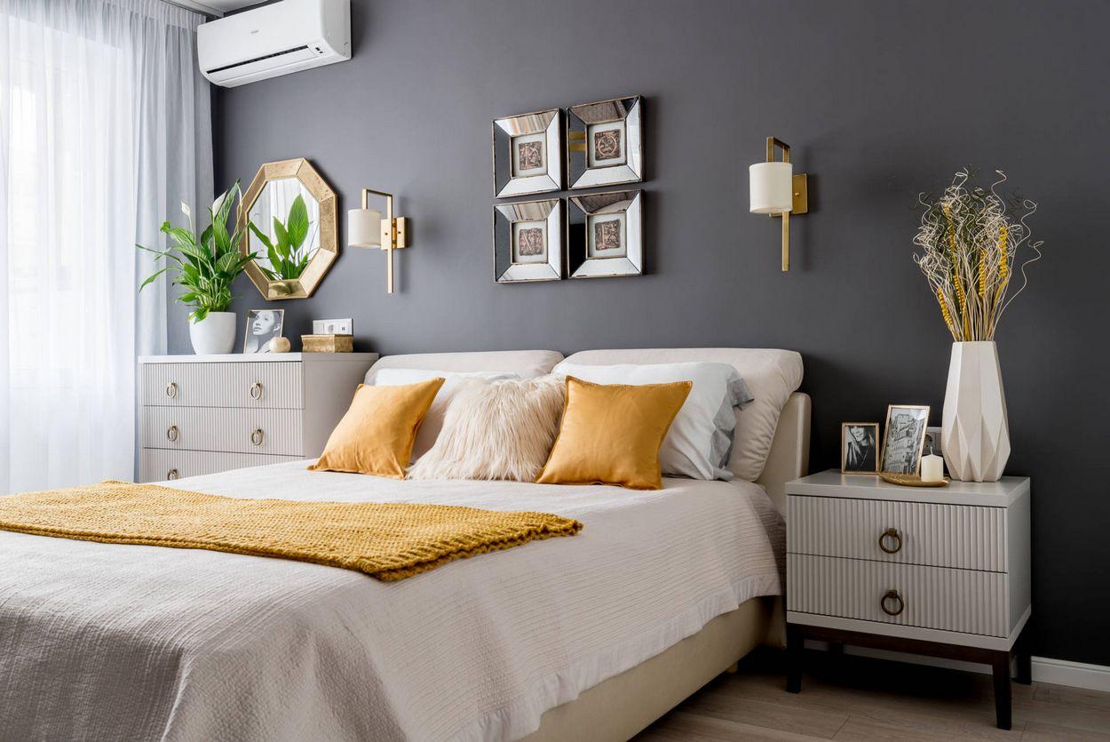 Căn hộ 49m² sang chảnh của người mẹ đơn thân và cô con gái tuổi teen