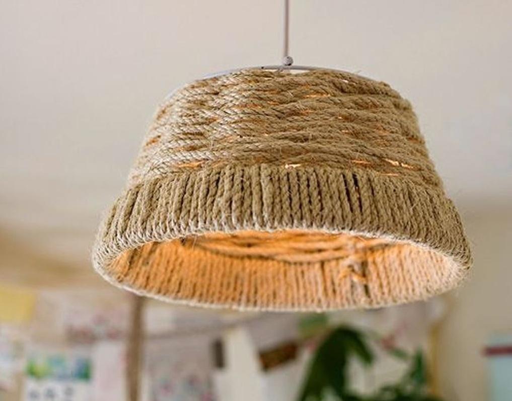 Tự làm chiếc đèn thả trần bằng dây thừng cho căn phòng thêm ấm áp