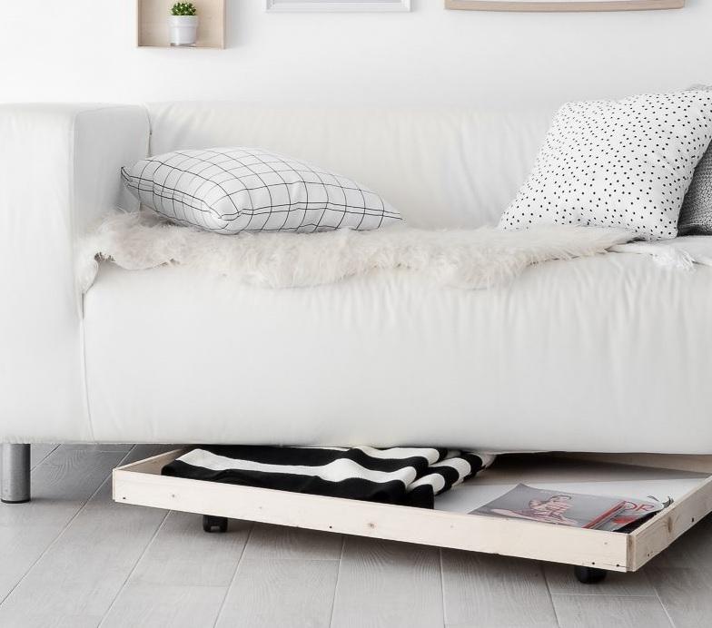 Tự làm khay lưu trữ để tận dụng không gian dưới sofa trong vòng 3 nốt nhạc