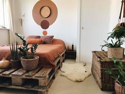 Giường pallet: Ý tưởng tuyệt vời để sáng tạo phòng ngủ "chất lừ" theo cách của riêng bạn