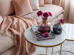 Trang trí bàn nước cho phòng khách đẹp để làm mới không gian sống