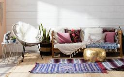 Thảm chồng thảm - cách trang trí phòng khách mới lạ, thời trang, sinh động