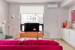 Căn hộ 48m² dùng toànmàu nổi bật, mỗi phòng một vẻ đẹp riêng