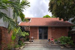 Ngôi nhà cấp 4 vừa phóng khoáng như núi rừng Tây Bắc vừa hiện đại, tiện nghi của gia đình trẻ