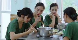 Lý do Khánh Vân "Mắt biếc" bị chính em họ lập group antifan