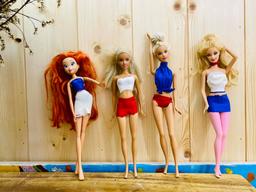 Bộ sưu tập váy đáng yêu và độc đáo của nhà thiết kế... học lớp 1