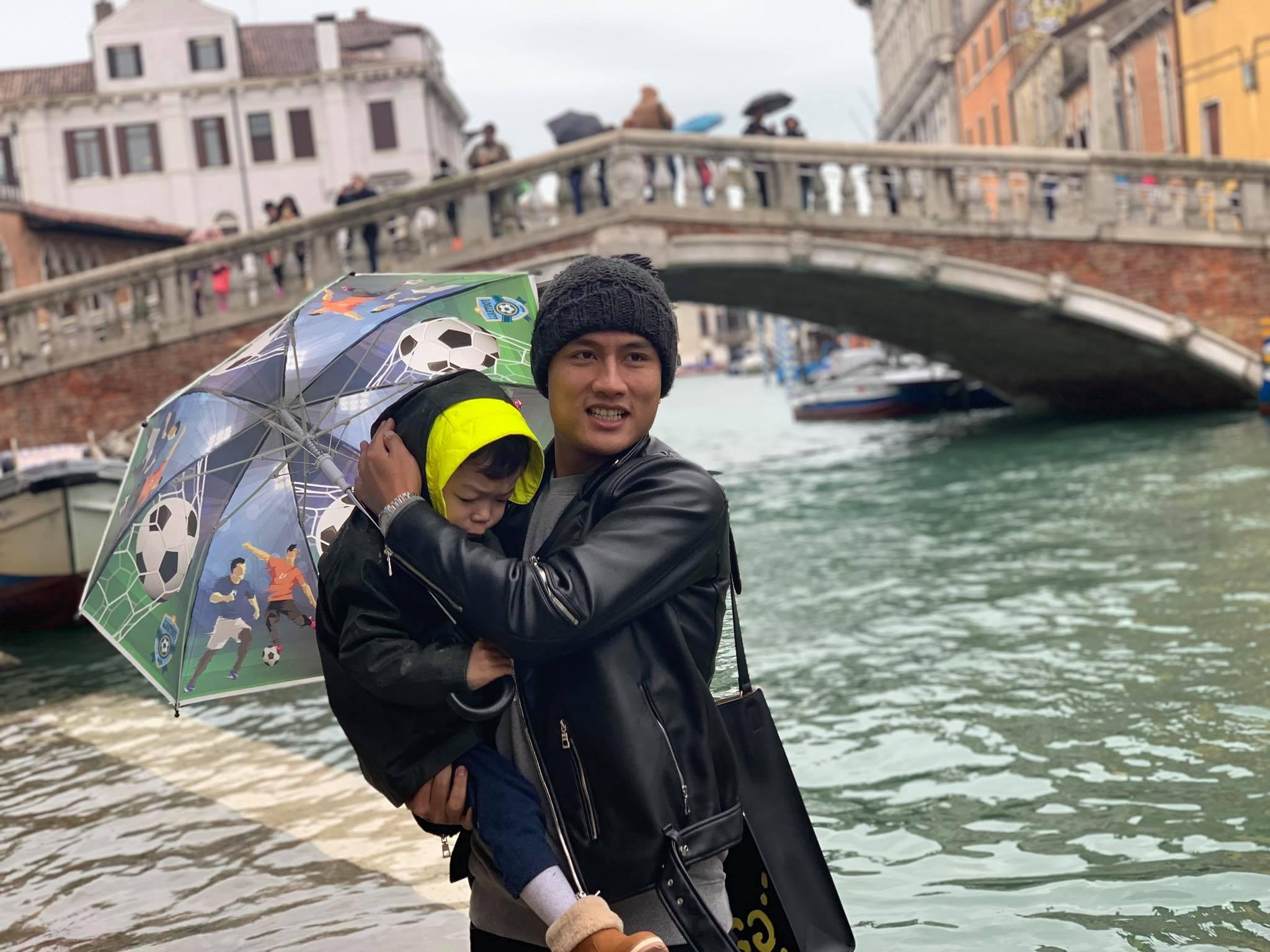 Ngày của cha: Những ông bố đáng yêu trong giới cầu thủ Việt