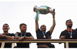 Italia tưng bừng mở hội ăn mừng chiến tích vô địch EURO 2020