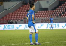 Hơn cả những khoản nợ tiền tỉ, còn một thứ khác khiến cầu thủ Than Quảng Ninh lo sợ nếu không đòi được