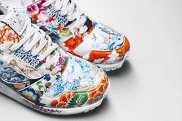 Giày Adidas độc lạ với chất liệu sứ ước tính có trị giá 1 triệu USD