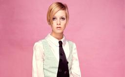 Siêu mẫu Twiggy: Tượng đài của thời trang thập niên 60s