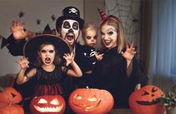 Bạn quyết định sẽ đánh màu son kinh dị nào cho lễ Halloween 2020?