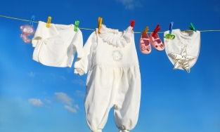 10 tips làm áo trắng tinh trở lại không cần đến thuốc tẩy