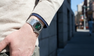 Ngắm nhìn 5 mẫu đồng hồ màu xanh lá 'hot' nhất năm 2021