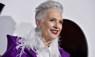 Mẹ của Elon Musk kể chuyện nuôi dạy 3 con thành đạt