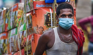 Ấn Độ có 1 triệu ca nhiễm Covid-19 mới chỉ sau 11 ngày