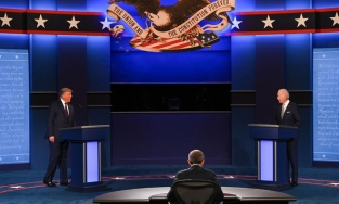 Liệu Joe Biden có nguy cơ lây nhiễm Covid-19 từ Donald Trump?