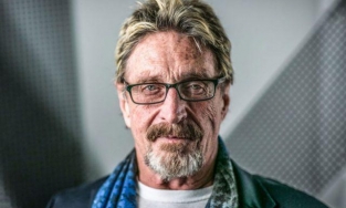 'Huyền thoại diệt virus' John McAfee bị bắt