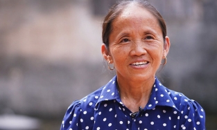 Video 'nhảm' mang về cho mẹ con Bà Tân Vlog bao nhiêu tiền mỗi tháng