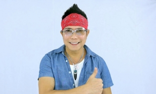 Jimmii Nguyễn tuyên bố mì gói không hiệu quả khi đi từ thiện