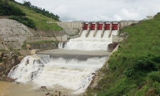 Không kiểm soát được việc thủy điện vừa và nhỏ xả lũ trộm