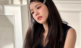 Jisoo (Blackpink) bật mí các mẹo dưỡng da không nếp nhăn