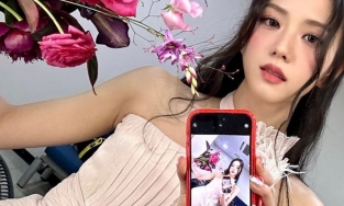 Bí quyết có rãnh bụng 1-1 của Jisoo (Blackpink) 