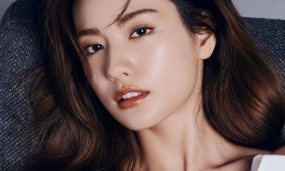 Mỹ nhân 'Mask Girl' Nana sở hữu thu nhập khủng thế nào ở tuổi 32?