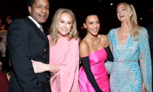 Kim Kardashian, Jennifer Lopez khoe sắc quyến rũ tại dạ tiệc của Gucci