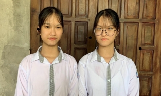 17 năm sau ca mổ tách, cặp song sinh dính liền Cúc - An vào đại học