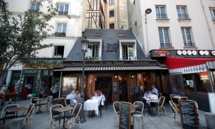 Bệnh nhân Covid-19 tăng cấp số nhân, Châu Âu phục hồi lệnh giới nghiêm 