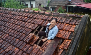 Thứ trưởng Bộ NN&PTNT lí giải việc lũ bất ngờ, dân phải “cầu cứu” trên mạng