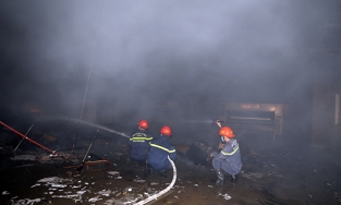 Cháy lớn tại Công ty bao bì Fushan, thiệt hại hàng chục tỷ